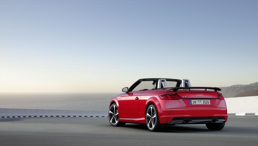  Audi TT Roadster S-Line Competition (8S) 2016 года  (WW) (фото 2 из 5)